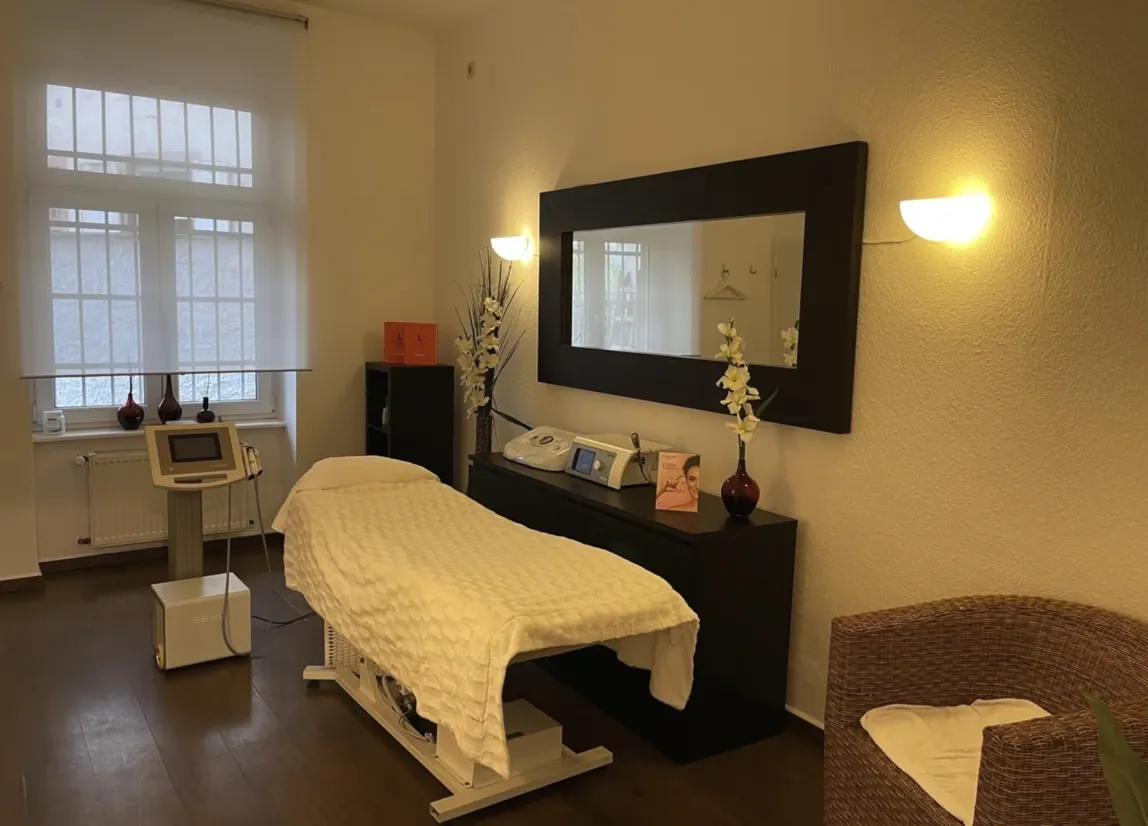 spa.Five Behandlungsliege - Komfortable Behandlungsumgebung